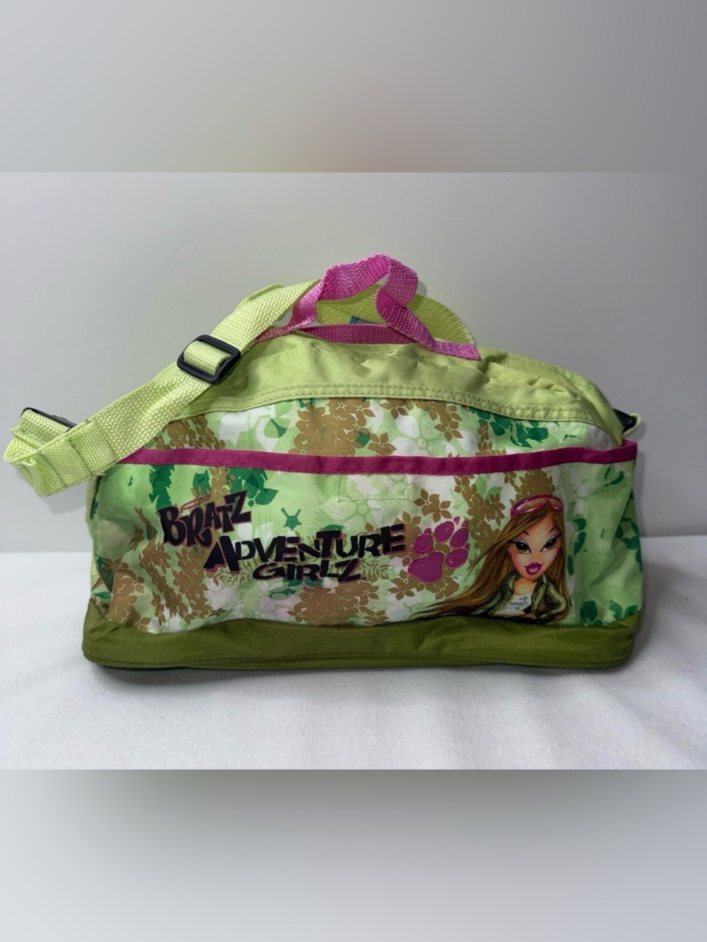 Bratz Adventure Girlz Green Pink Duffle Bag